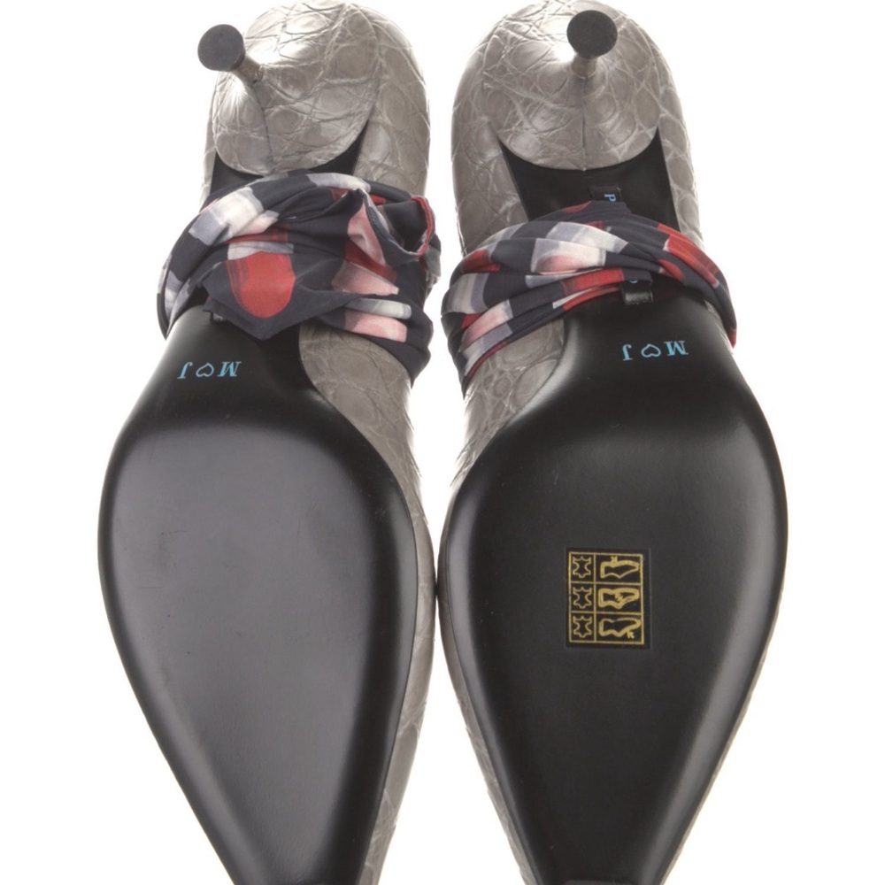 Prada Milano Gray Women's Alligator w/Strap “Scarf” Pumps Size 38 - Picture 13 of 17
